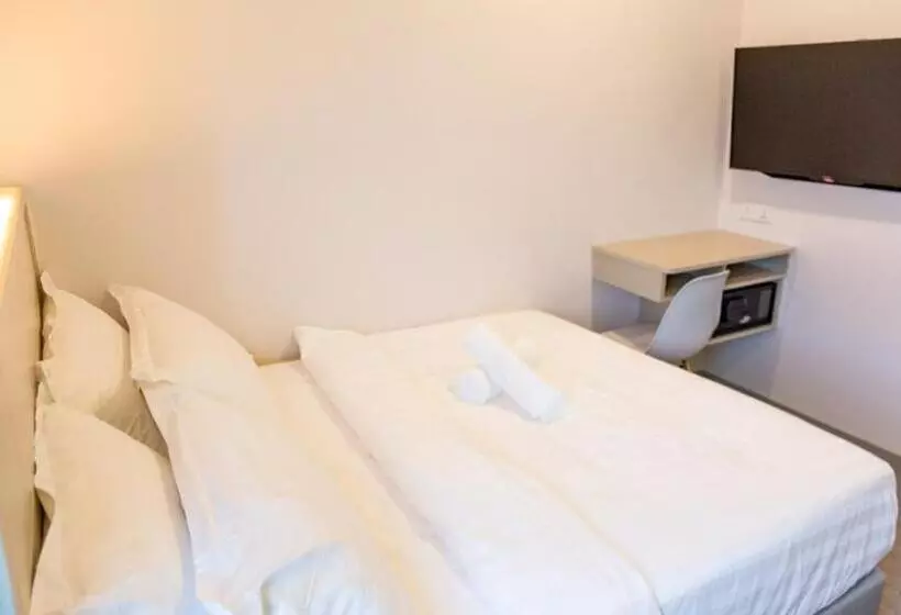 The Crown Hotel Klia