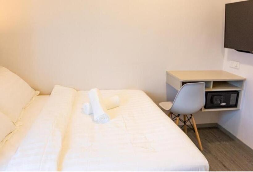 The Crown Hotel Klia