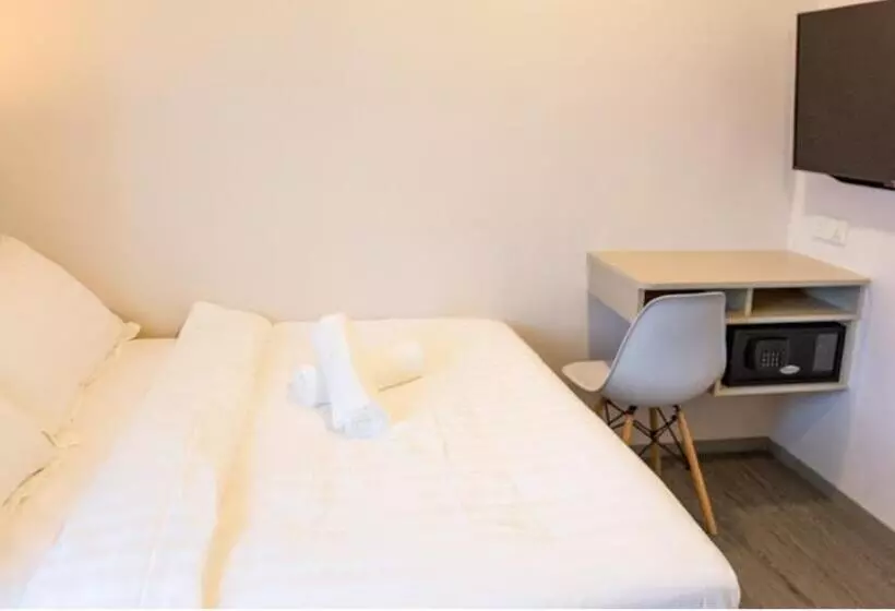 The Crown Hotel Klia