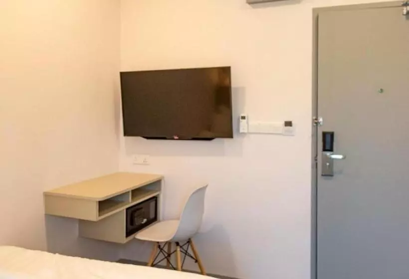 The Crown Hotel Klia