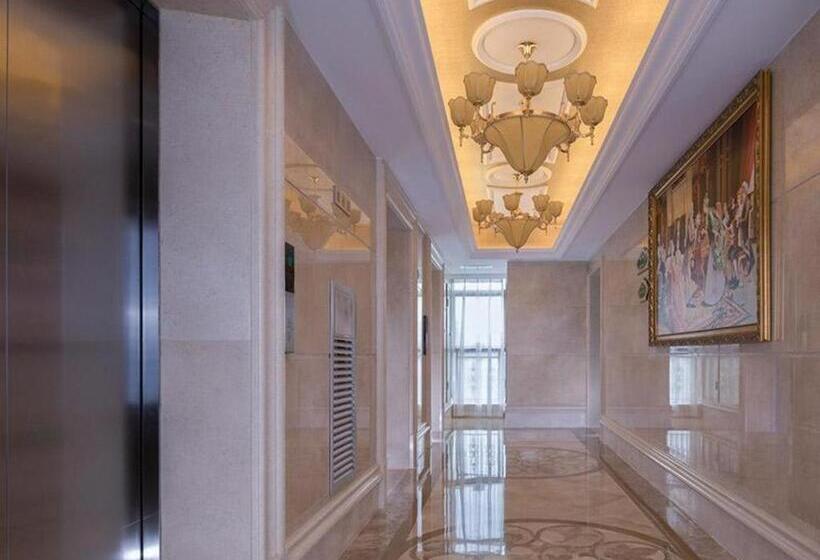 Vienna Hotel Guangxi Beihai High Speed Railway Station