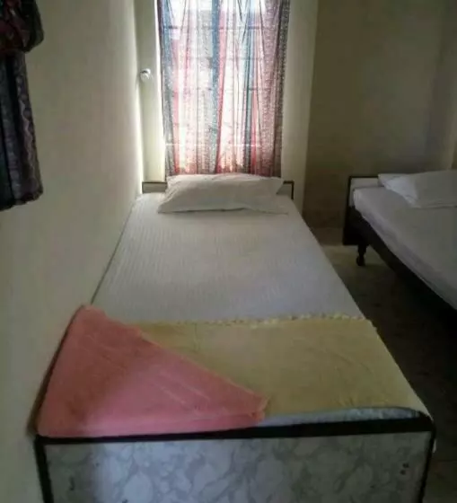 Monalisa Hostel