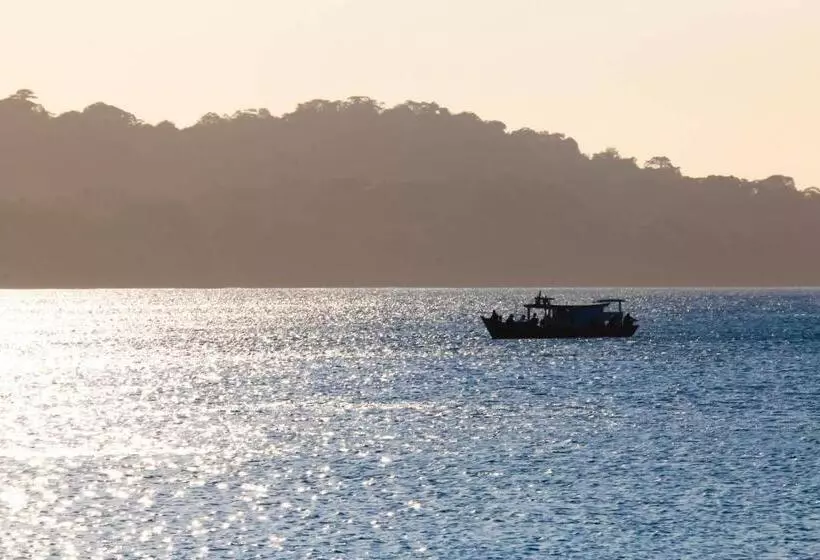 ペンション Nikki Peucang Resort