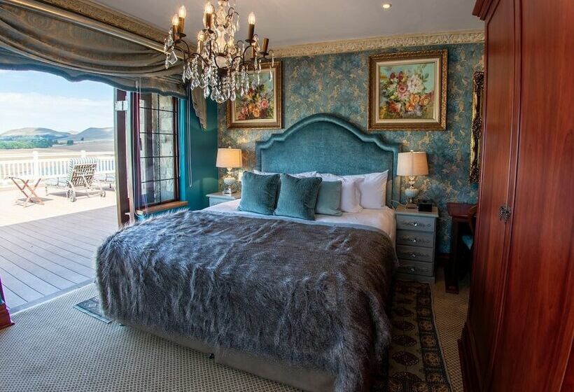 بنسيون Swallow Cliff Hall