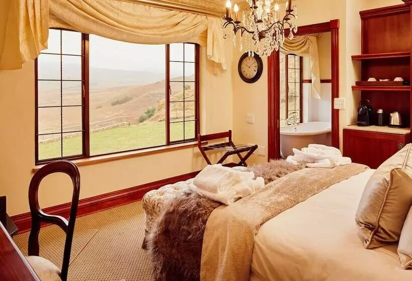 ペンション Swallow Cliff Hall