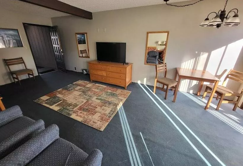 Hotelli Lakeshore Lodge