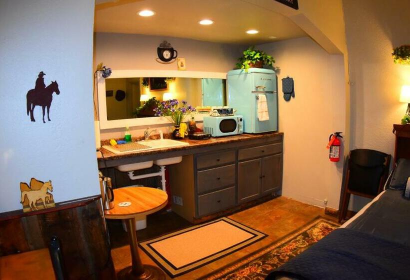 酒店 Salmon River Inn