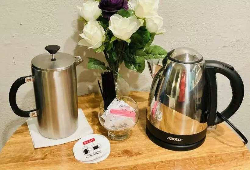 ホテル Salmon River Inn