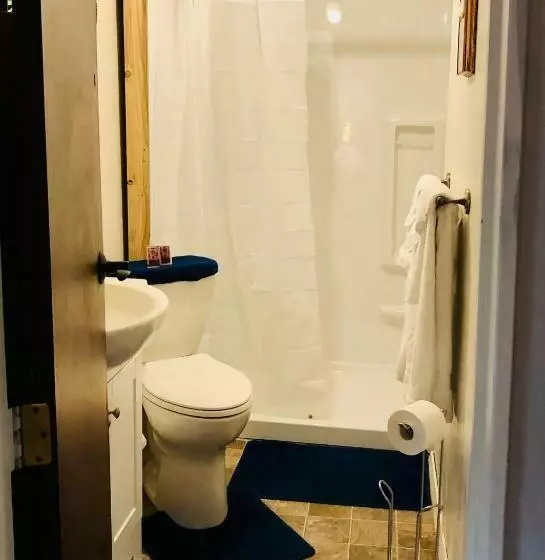 ホテル Salmon River Inn