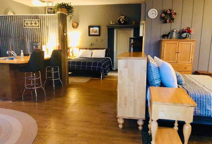 酒店 Salmon River Inn