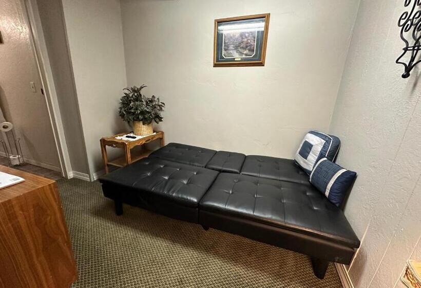 酒店 Salmon River Inn