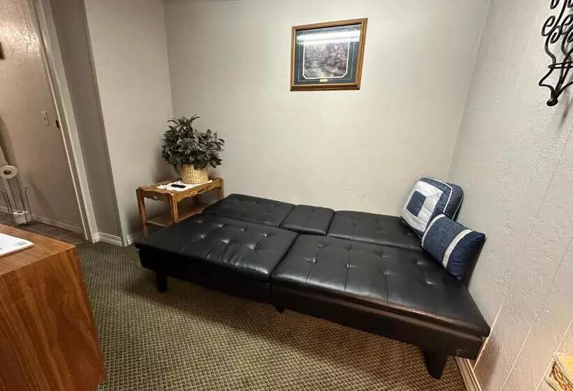 ホテル Salmon River Inn