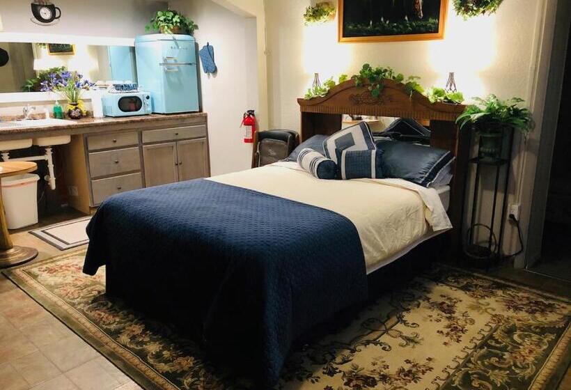 酒店 Salmon River Inn