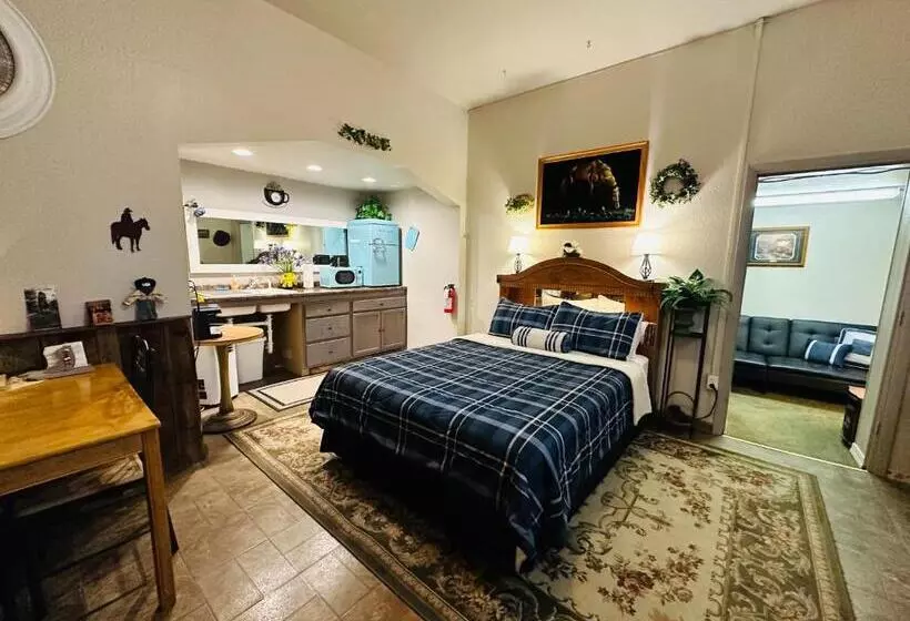 ホテル Salmon River Inn