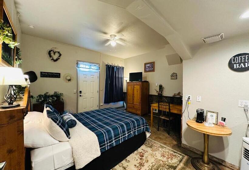 酒店 Salmon River Inn