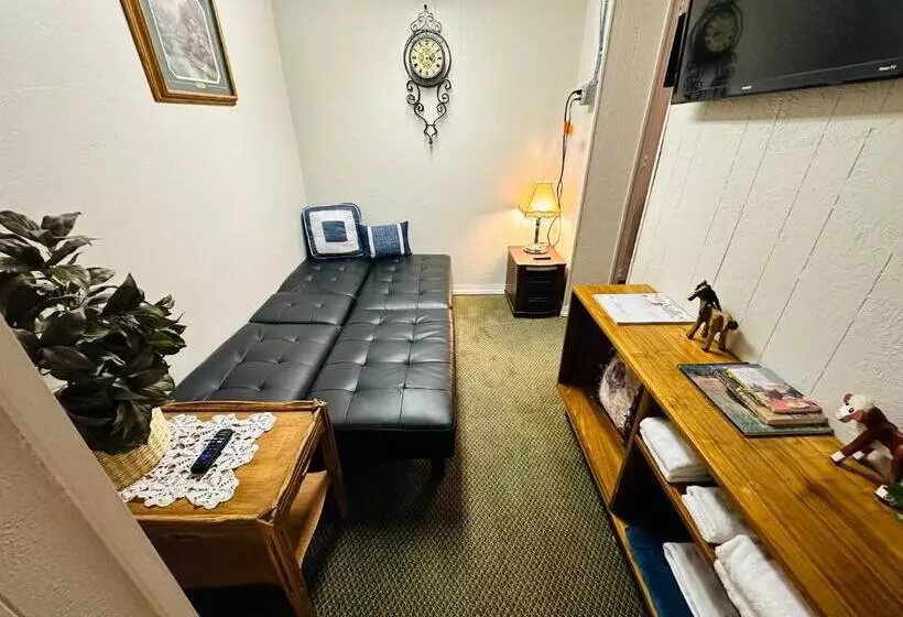 ホテル Salmon River Inn