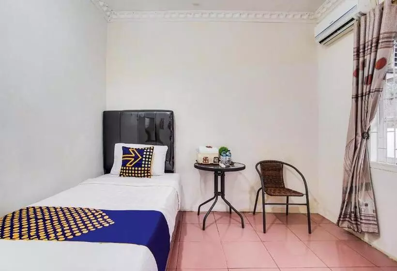 Hotelli Spot On 90896 Griya Atu Syariah