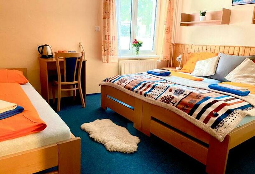 펜션 A Penzion Pegas