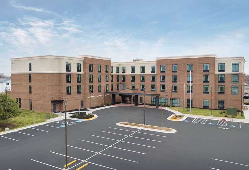 Отель Hilton Garden Inn Haymarket