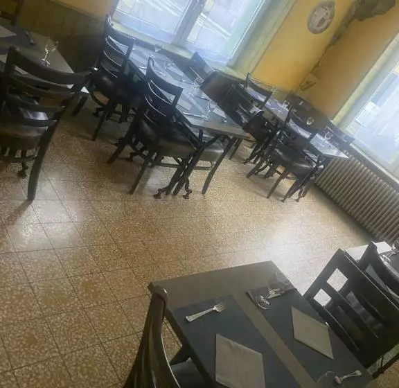 ホテル Hôtel Du Commerce