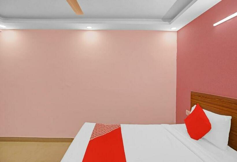 Hotelli Oyo 85984  Happy Spring