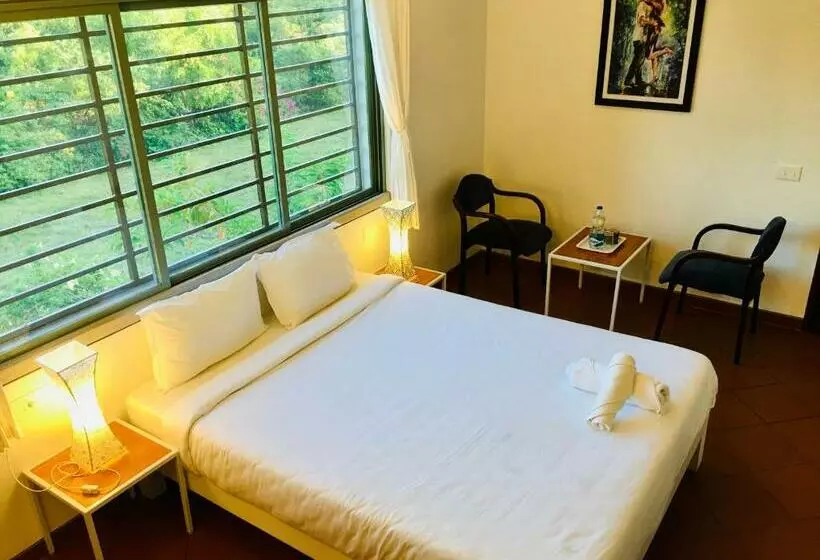 ペンション The Canopy Guest House