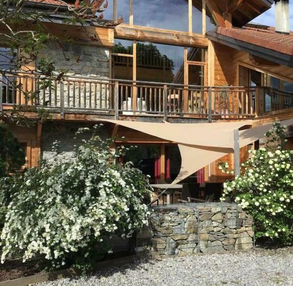 مبيت وإفطار Chez La Nanie