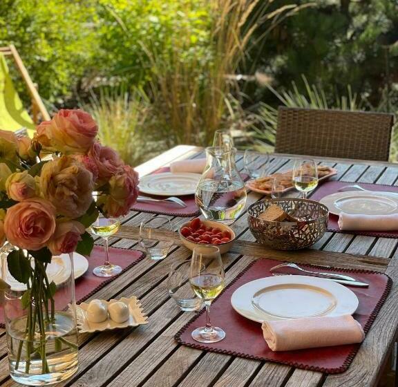 مبيت وإفطار Chez La Nanie