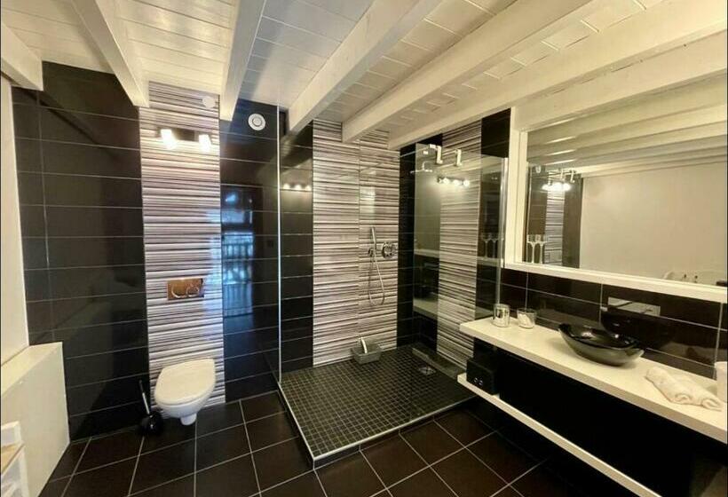 مبيت وإفطار Chez La Nanie