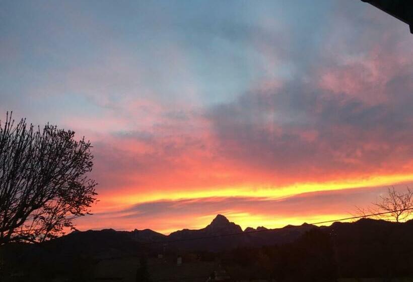 مبيت وإفطار Chez La Nanie