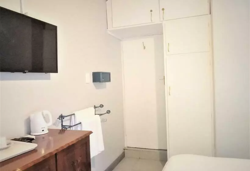 Aamiaismajoitus (B&B) Heroes Garden Lodge