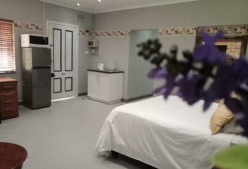 住宿加早餐  Heroes Garden Lodge