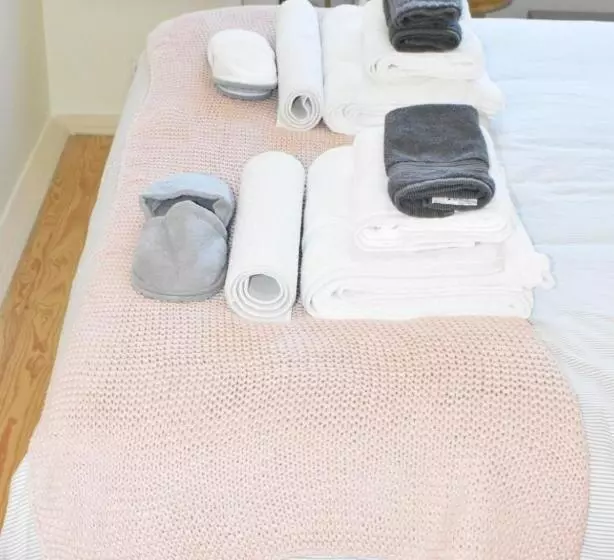 تختخواب و صبحانه Majesticlara Lisbon Guest House