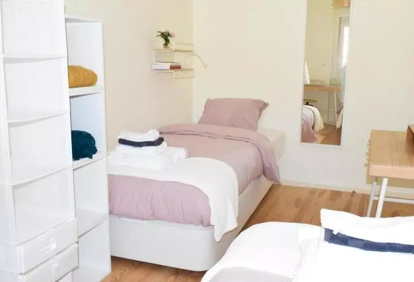 تختخواب و صبحانه Majesticlara Lisbon Guest House