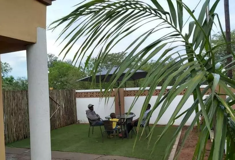 تختخواب و صبحانه Top Stay Inn