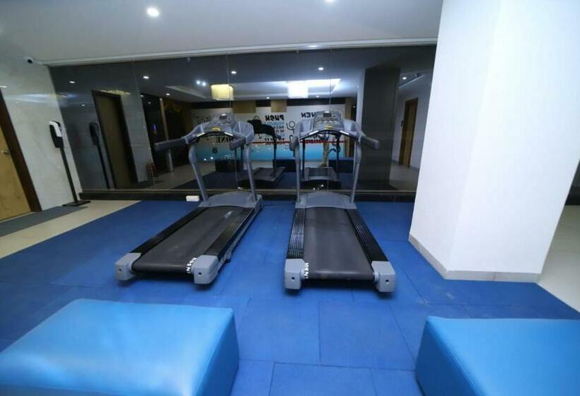 ホテル The Oaks Comforts