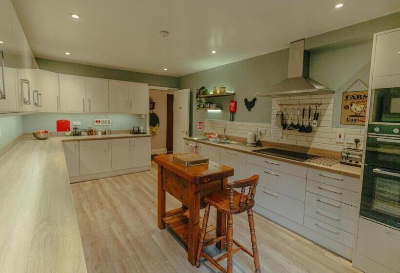 Пансион Mount Barker