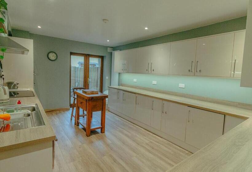 Пансион Mount Barker