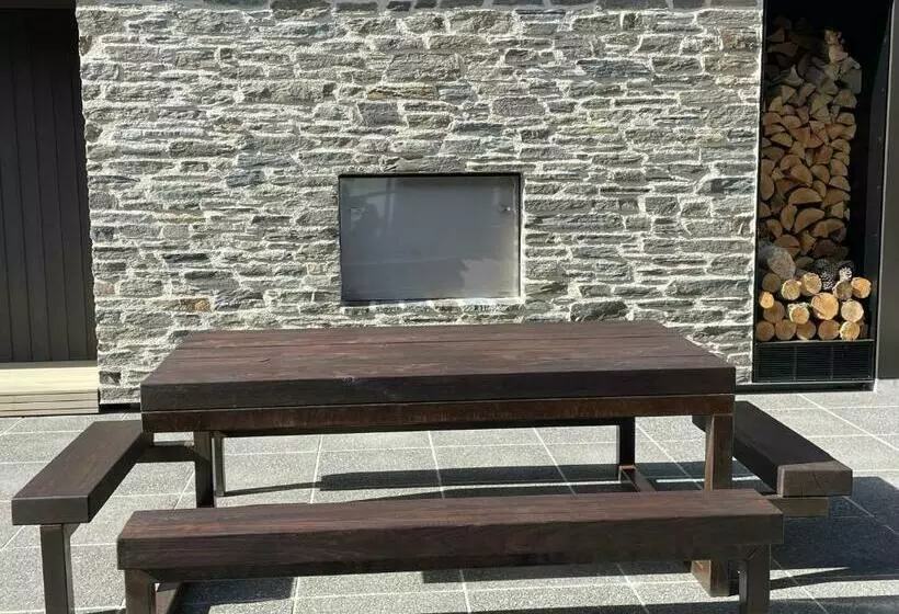 Pisa House Lakefront Boutique B&b