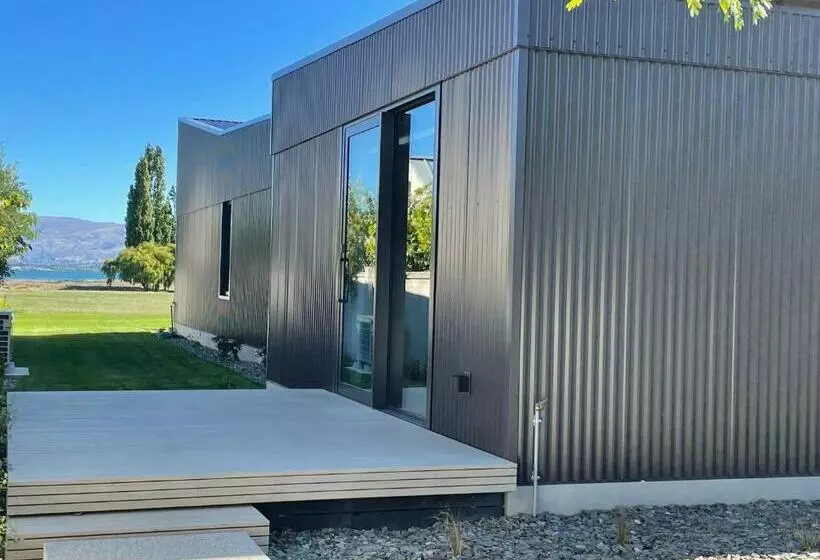 Pisa House Lakefront Boutique B&b