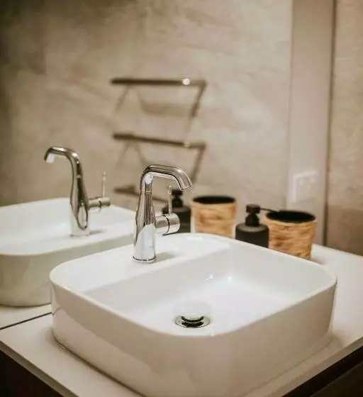 Pisa House Lakefront Boutique B&b