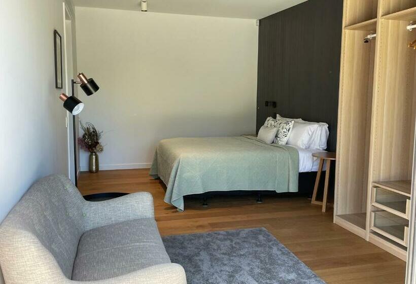 Pisa House Lakefront Boutique B&b