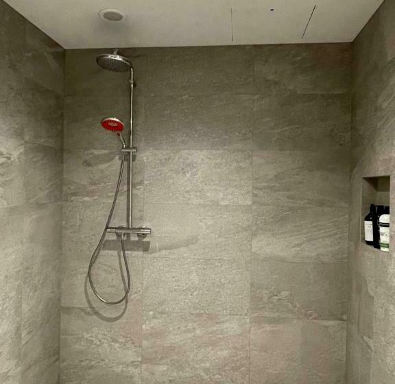 Pisa House Lakefront Boutique B&b