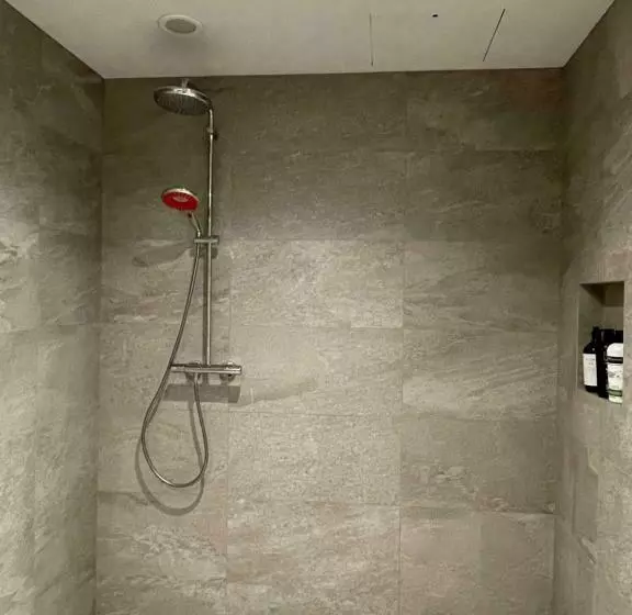 Pisa House Lakefront Boutique B&b