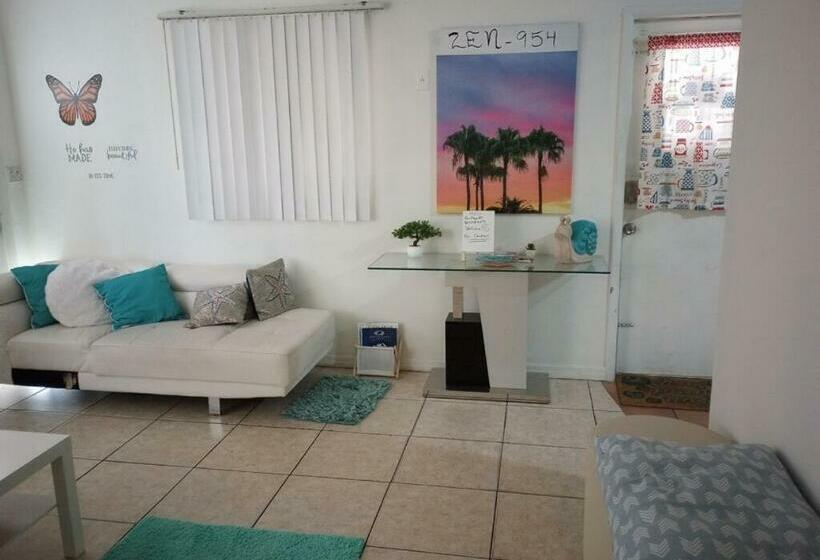 فندق صغير Airport Bunk House Free Wifi Parking Coffee Long Term Welcome