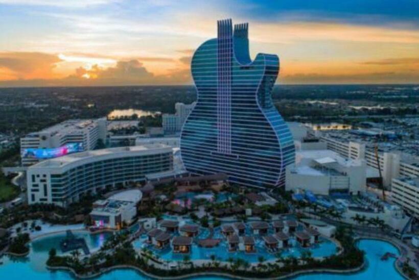 فندق صغير Airport Bunk House Free Wifi Parking Coffee Long Term Welcome