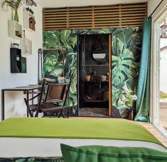 تختخواب و صبحانه A La Kaz Ti Zozeff