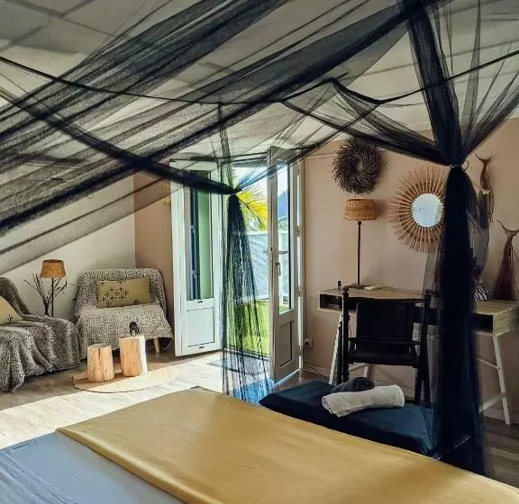 تختخواب و صبحانه A La Kaz Ti Zozeff