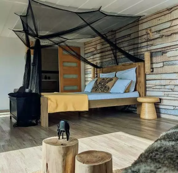 تختخواب و صبحانه A La Kaz Ti Zozeff