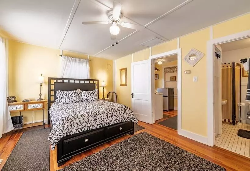 Historic Tremain Cottages